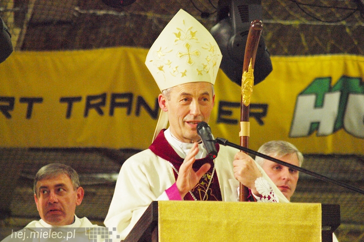 Tysiące młodych z Diecezji Tarnowskiej odwiedziło Mielec