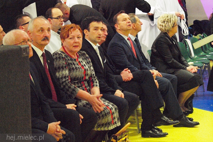 Tysiące młodych z Diecezji Tarnowskiej odwiedziło Mielec