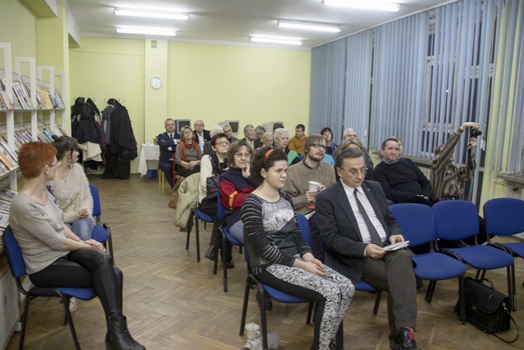 Z poetycką szatą Moniki Cichoń. Tomik wierszy ?Trzepotem skrzydeł? miał swoją promocję