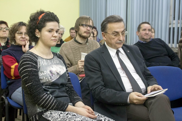 Z poetycką szatą Moniki Cichoń. Tomik wierszy ?Trzepotem skrzydeł? miał swoją promocję