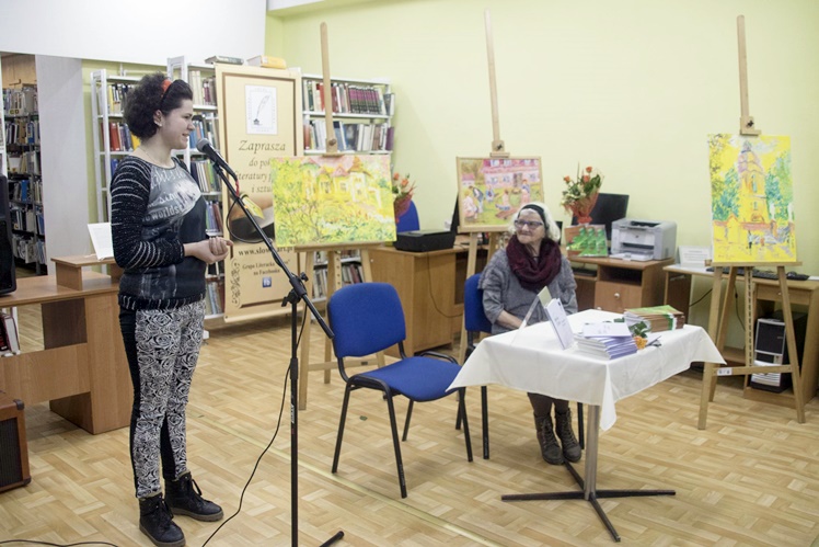 Z poetycką szatą Moniki Cichoń. Tomik wierszy ?Trzepotem skrzydeł? miał swoją promocję