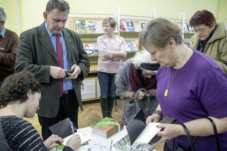 Z poetycką szatą Moniki Cichoń. Tomik wierszy ?Trzepotem skrzydeł? miał swoją promocję