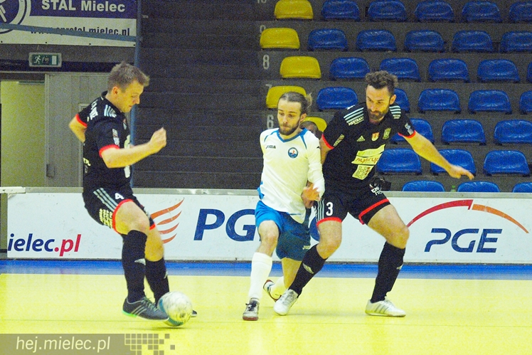 Zaklęta Hangar Arena? Futsalowcy ze Stali nie mogą się przełamać