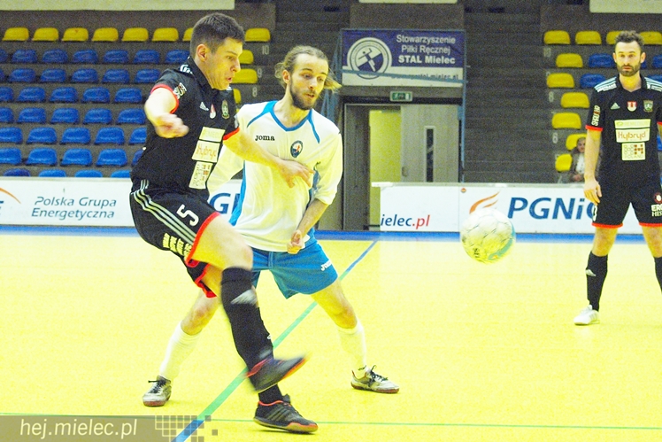 Zaklęta Hangar Arena? Futsalowcy ze Stali nie mogą się przełamać