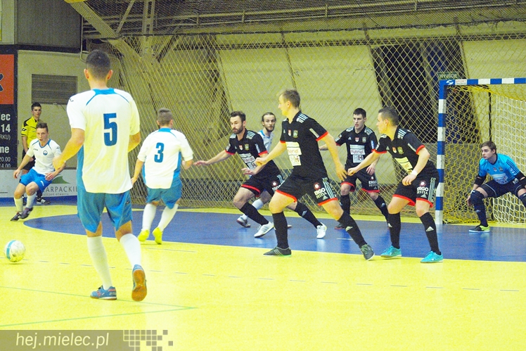 Zaklęta Hangar Arena? Futsalowcy ze Stali nie mogą się przełamać