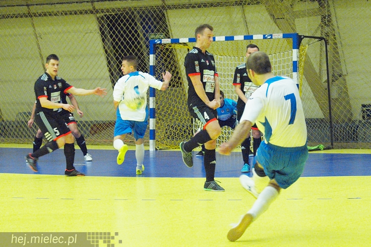Zaklęta Hangar Arena? Futsalowcy ze Stali nie mogą się przełamać