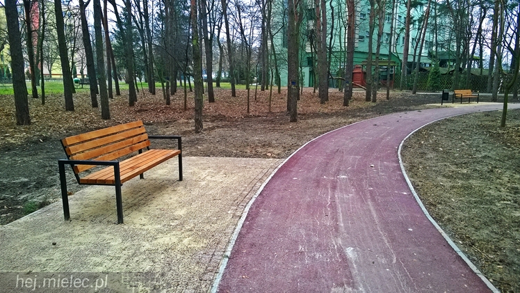 Kończą się pracy przy drugim etapie parku przy Baczyńskiego