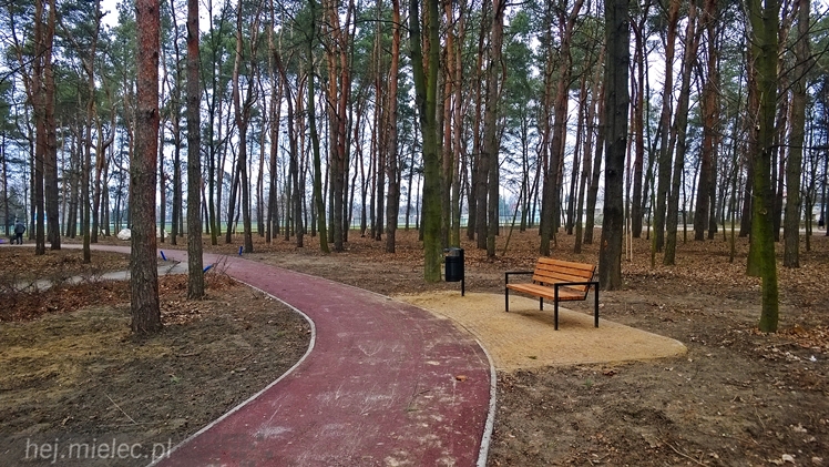 Kończą się pracy przy drugim etapie parku przy Baczyńskiego