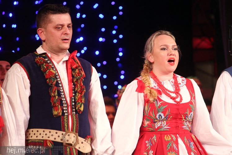 Zespół Pieśni i Tańca 