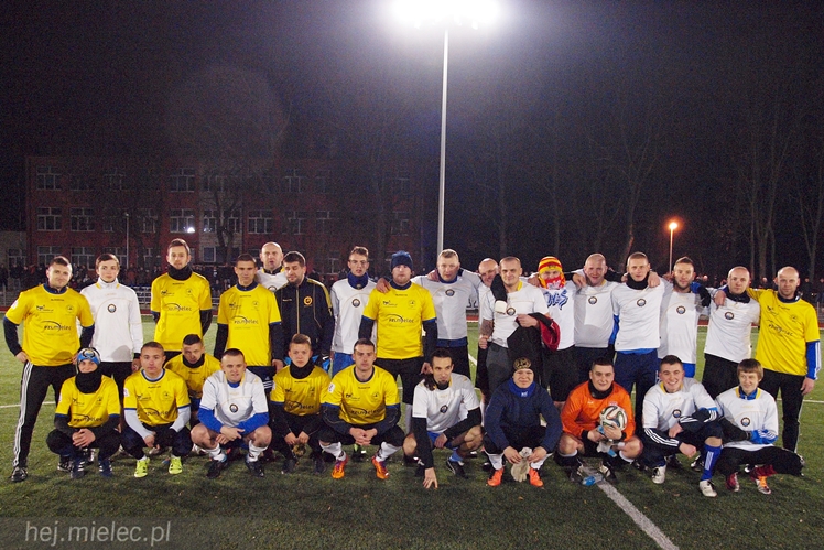 Mecz Wigilijny 2015: Kibice - Piłkarze 3:5