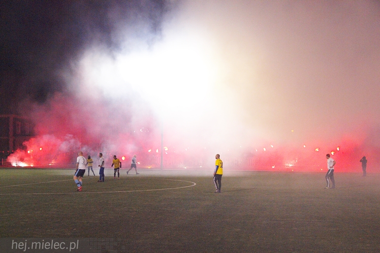 Mecz Wigilijny 2015: Kibice - Piłkarze 3:5