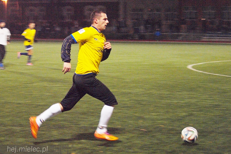 Mecz Wigilijny 2015: Kibice - Piłkarze 3:5