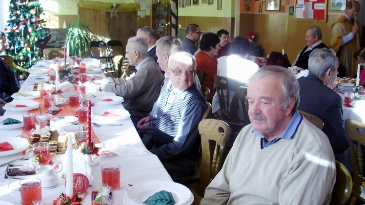 Wigilijne spotkanie w Domu Dziennego Pobytu