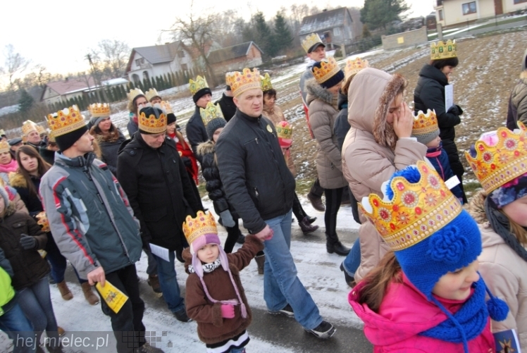 Kolorowy Orszak Trzech Króli przeszedł ulicami Partyni