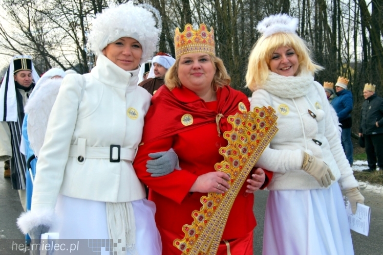 Kolorowy Orszak Trzech Króli przeszedł ulicami Partyni
