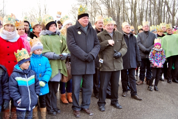 Kolorowy Orszak Trzech Króli przeszedł ulicami Partyni