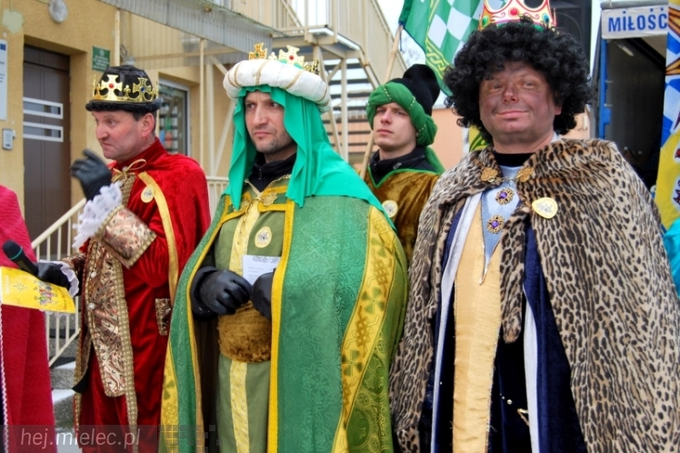 Kolorowy Orszak Trzech Króli przeszedł ulicami Partyni