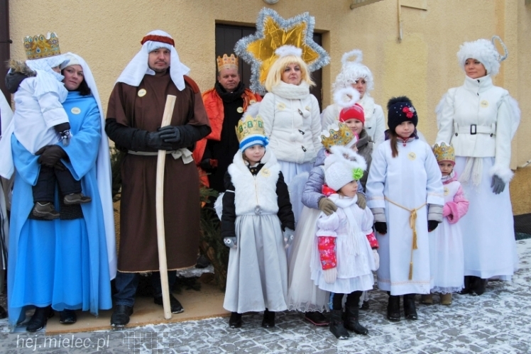 Kolorowy Orszak Trzech Króli przeszedł ulicami Partyni