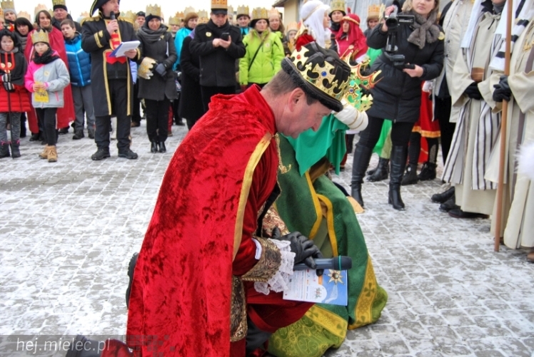 Kolorowy Orszak Trzech Króli przeszedł ulicami Partyni