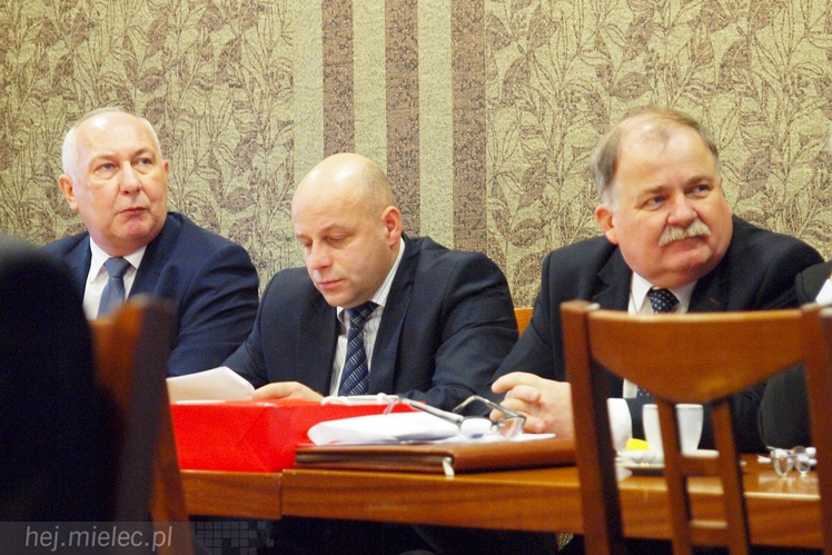 Starostowie z Podkarpacia zjechali do Mielca. Dyskutowali dużo o szpitalach