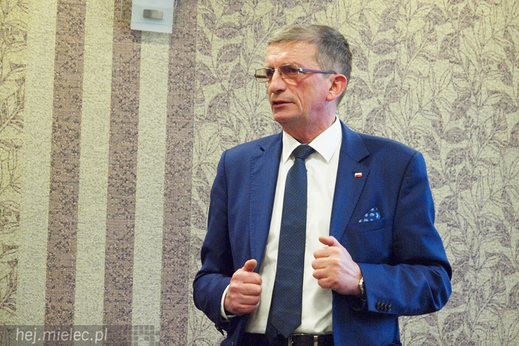 Starostowie z Podkarpacia zjechali do Mielca. Dyskutowali dużo o szpitalach