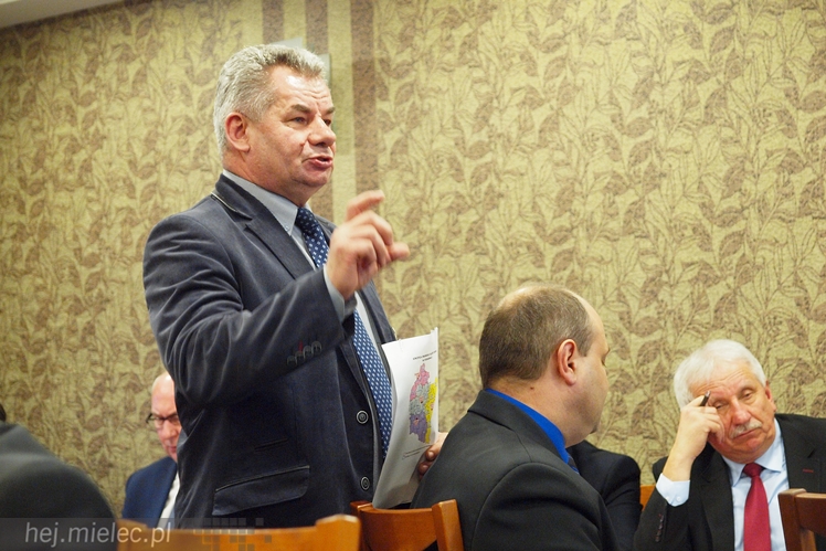 Starostowie z Podkarpacia zjechali do Mielca. Dyskutowali dużo o szpitalach