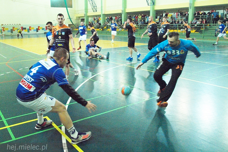 PGE Stal Mielec zagrała sparing bardzo młodym składem