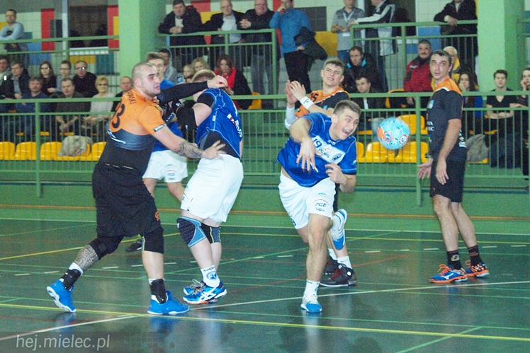 PGE Stal Mielec zagrała sparing bardzo młodym składem
