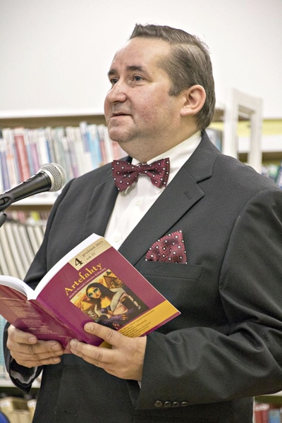 Artefakty po raz czwarty. Mieleccy twórcy prezentowali własne teksty