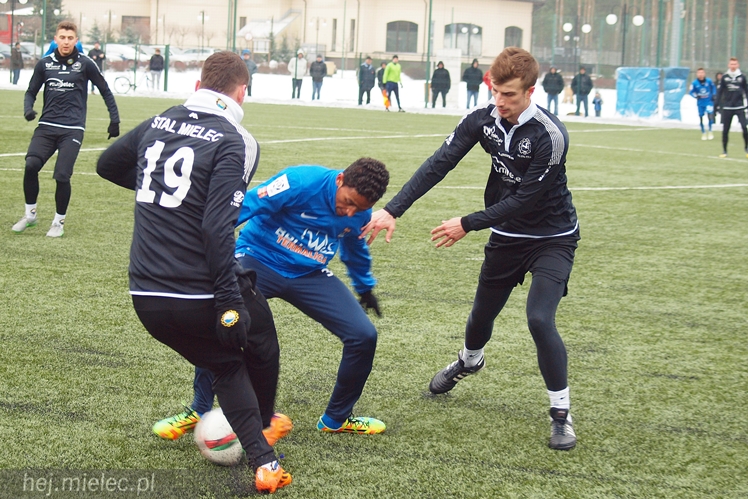 Sparingowe zwycięstwo FKS Stali