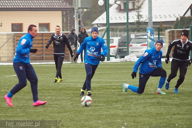 Sparingowe zwycięstwo FKS Stali