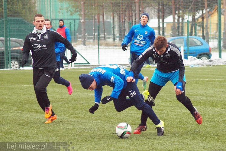 Sparingowe zwycięstwo FKS Stali