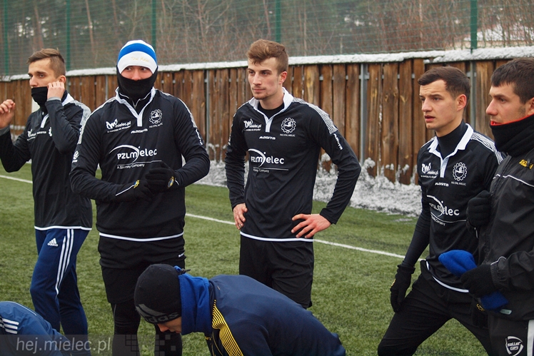 Sparingowe zwycięstwo FKS Stali