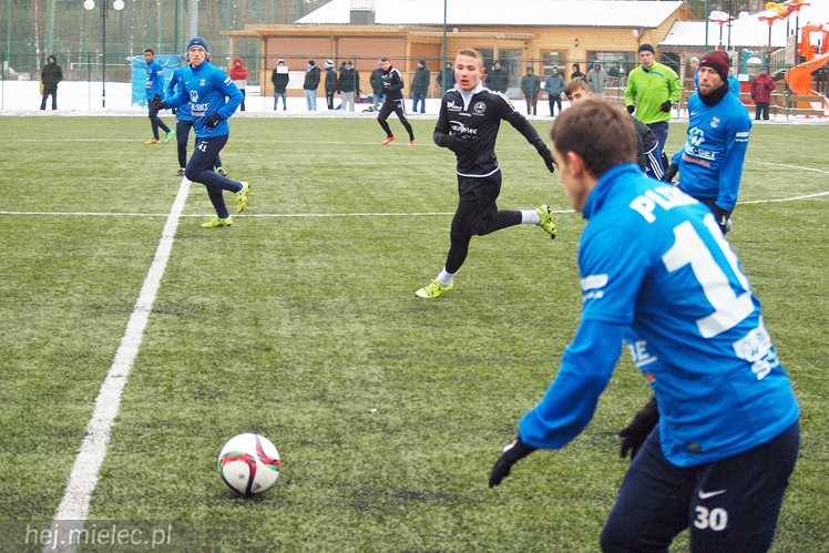Sparingowe zwycięstwo FKS Stali