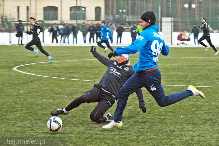 Sparingowe zwycięstwo FKS Stali