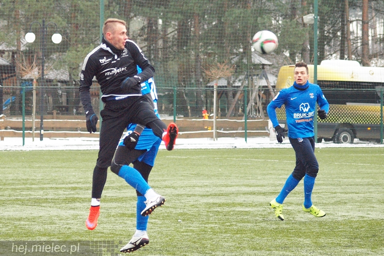 Sparingowe zwycięstwo FKS Stali