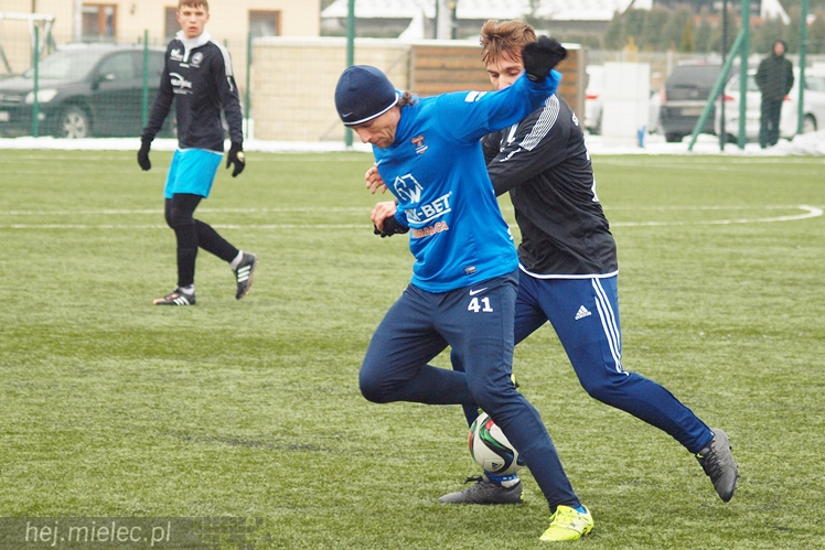 Sparingowe zwycięstwo FKS Stali