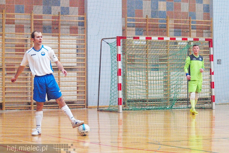 Horror futsalowy: wynik 3:3, bramki w ostatnich sekundach, usunięty trener