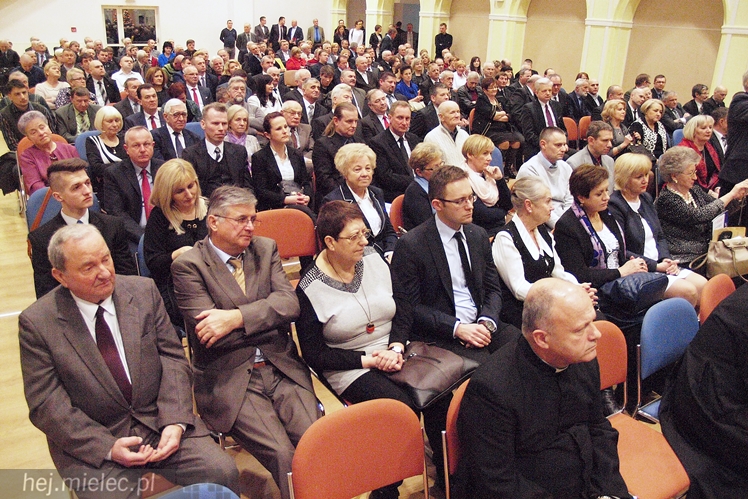 Tłumy na noworocznym spotkaniu PiS w Mielcu
