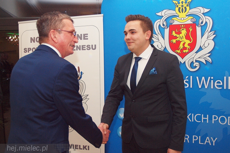 Burmistrz Radomyśla Wielkiego nagrodził przedsiębiorców