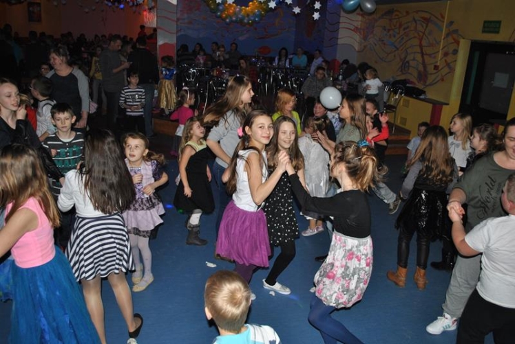 Zabawa choinkowa 2016 na Osiedlu Niepodległości