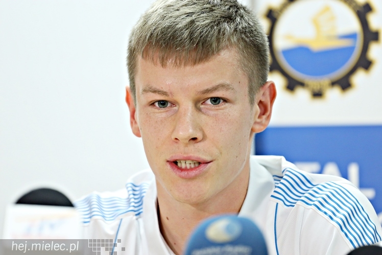 Mikrofon FKS - spotkanie prasowe w klubie piłkarskim FKS Stal Mielec