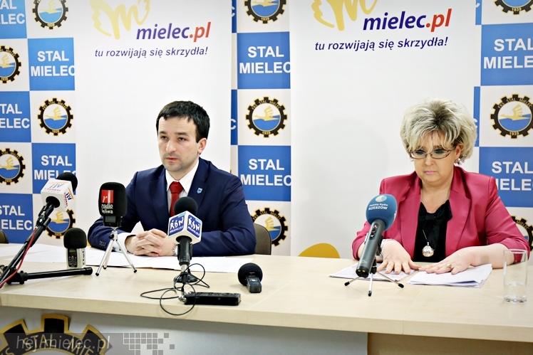 Mikrofon FKS - spotkanie prasowe w klubie piłkarskim FKS Stal Mielec
