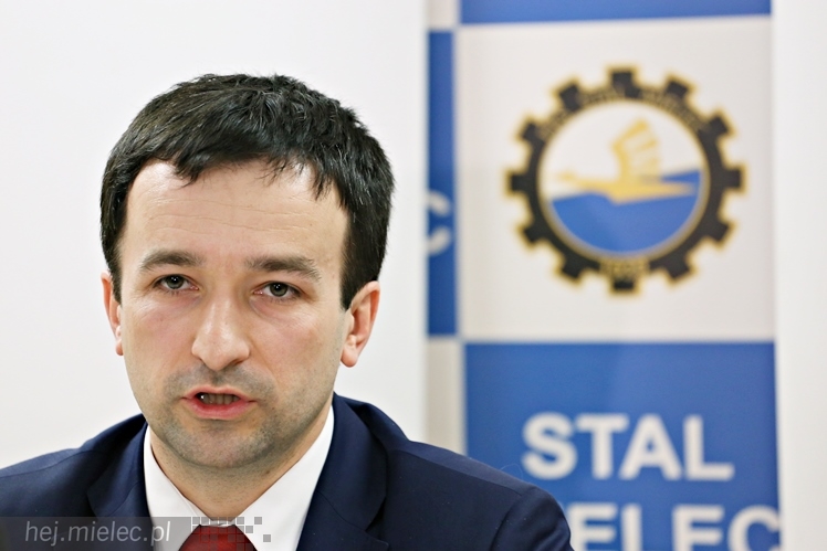 Mikrofon FKS - spotkanie prasowe w klubie piłkarskim FKS Stal Mielec