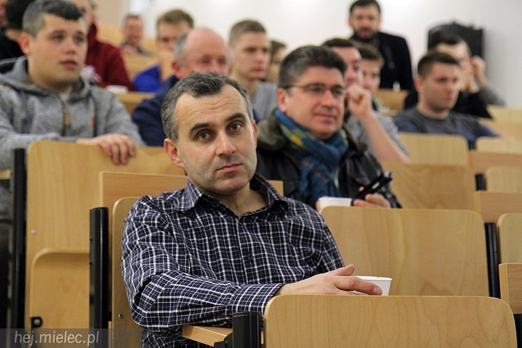 Wicemistrzowie świata juniorów w szybownictwie na spotkaniu w Mielcu