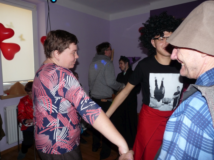Zabawa karnawałowa uczestników ŚDS w Woli Raniżowskiej