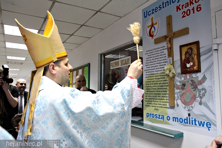Biskup Leszek Leszkiewicz odwiedził Dom Pomocy Społecznej