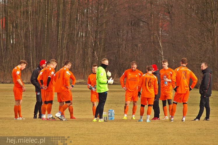 W Pustyni z Puszczą na 0:0