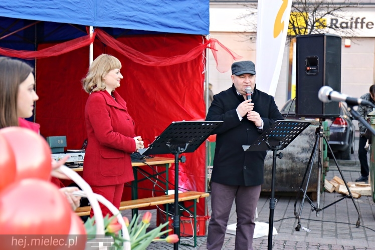Walentynkowe grillowanie na Placu Armii Krajowej
