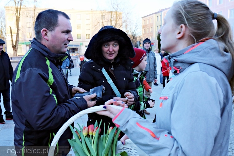 Walentynkowe grillowanie na Placu Armii Krajowej